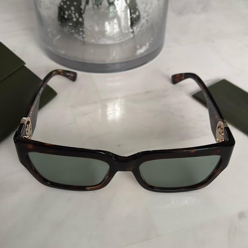 Long champ sun glasses